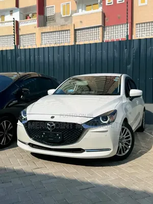 Mazda 2 2019 White