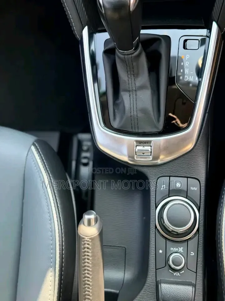 Mazda 2 2019 White