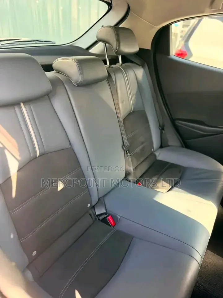 Mazda 2 2019 White