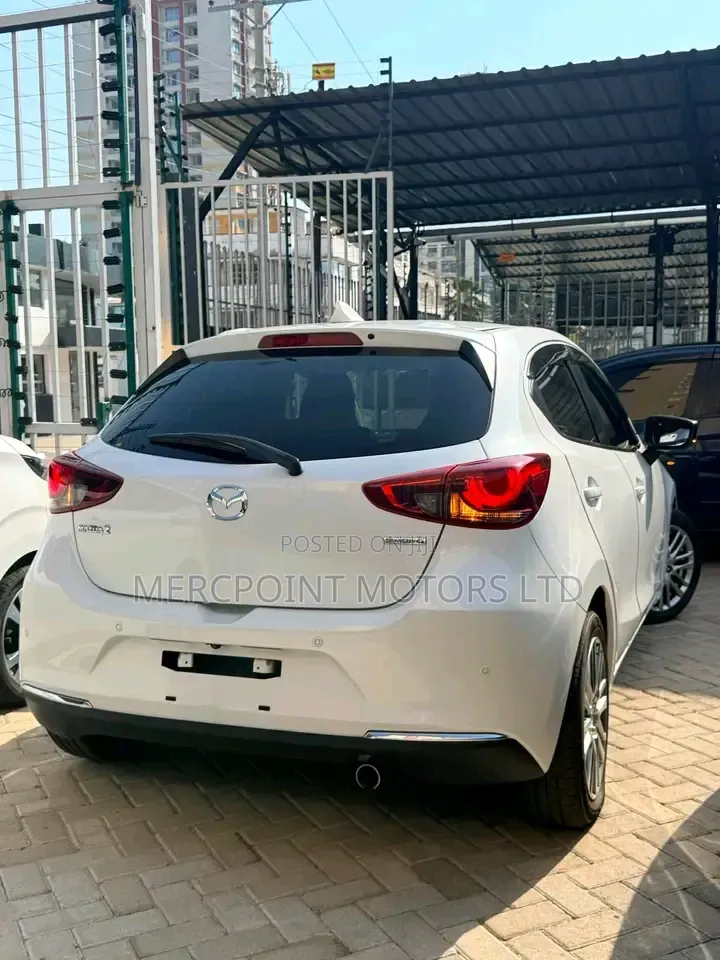 Mazda 2 2019 White