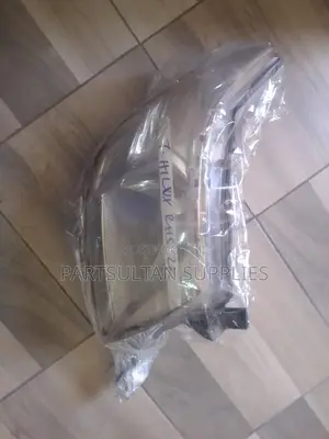 Right Hand Side Headlight Toyota Hilux 2006