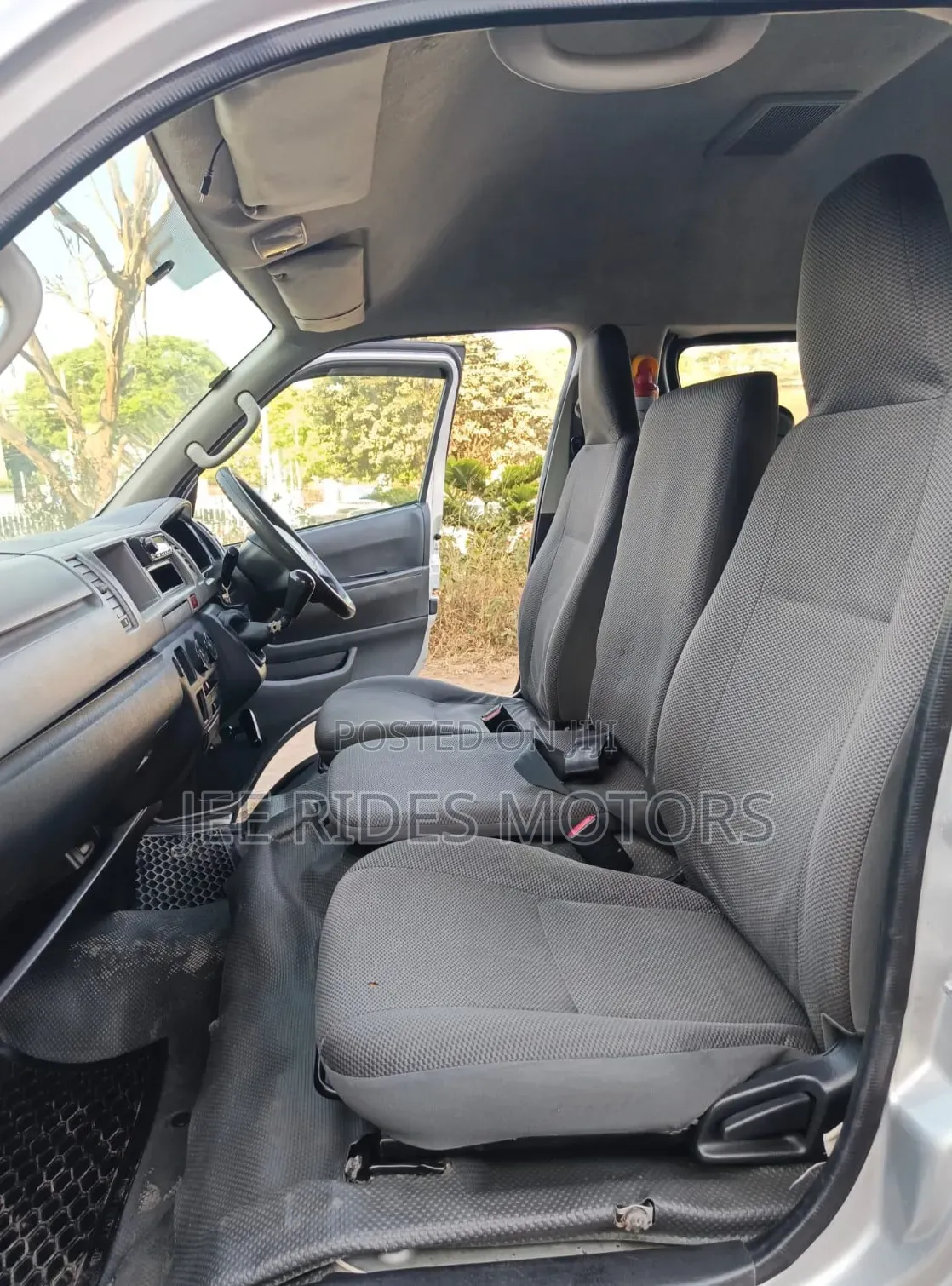 Toyota HiAce 2014 Grey