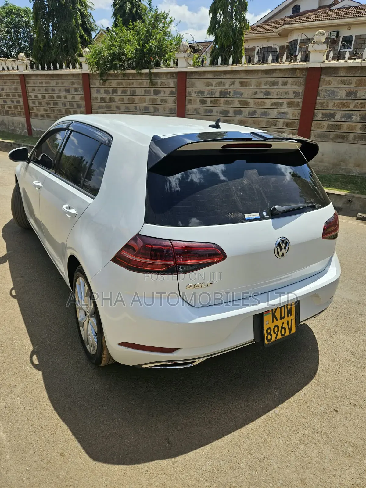 Volkswagen Golf 2018 White