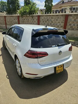 Volkswagen Golf 2018 White
