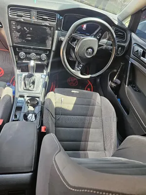 Volkswagen Golf 2018 White