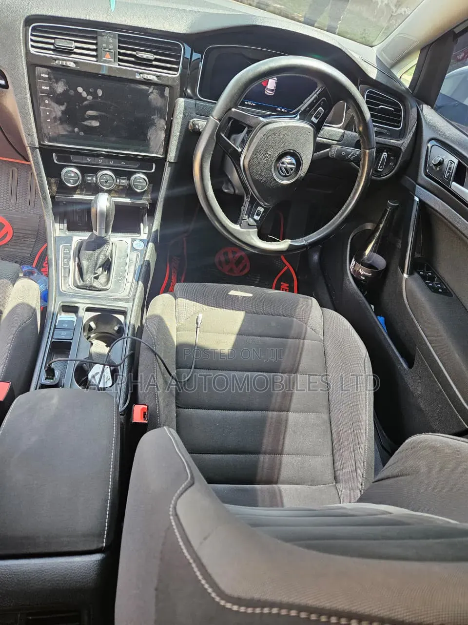 Volkswagen Golf 2018 White