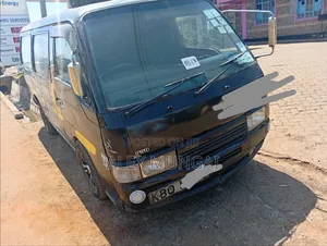 Nissan Caravan (Urvan) 2010 Black
