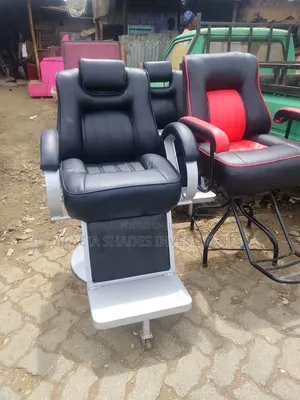 Kinyozi (Barber Seat)