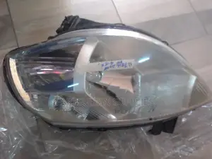Left Hand Side Nissan Tilda 2008 Headlight