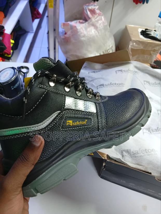 Safety Boots - main view