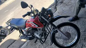 Honda CB 2022 Red