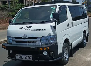 Toyota HiAce 2015