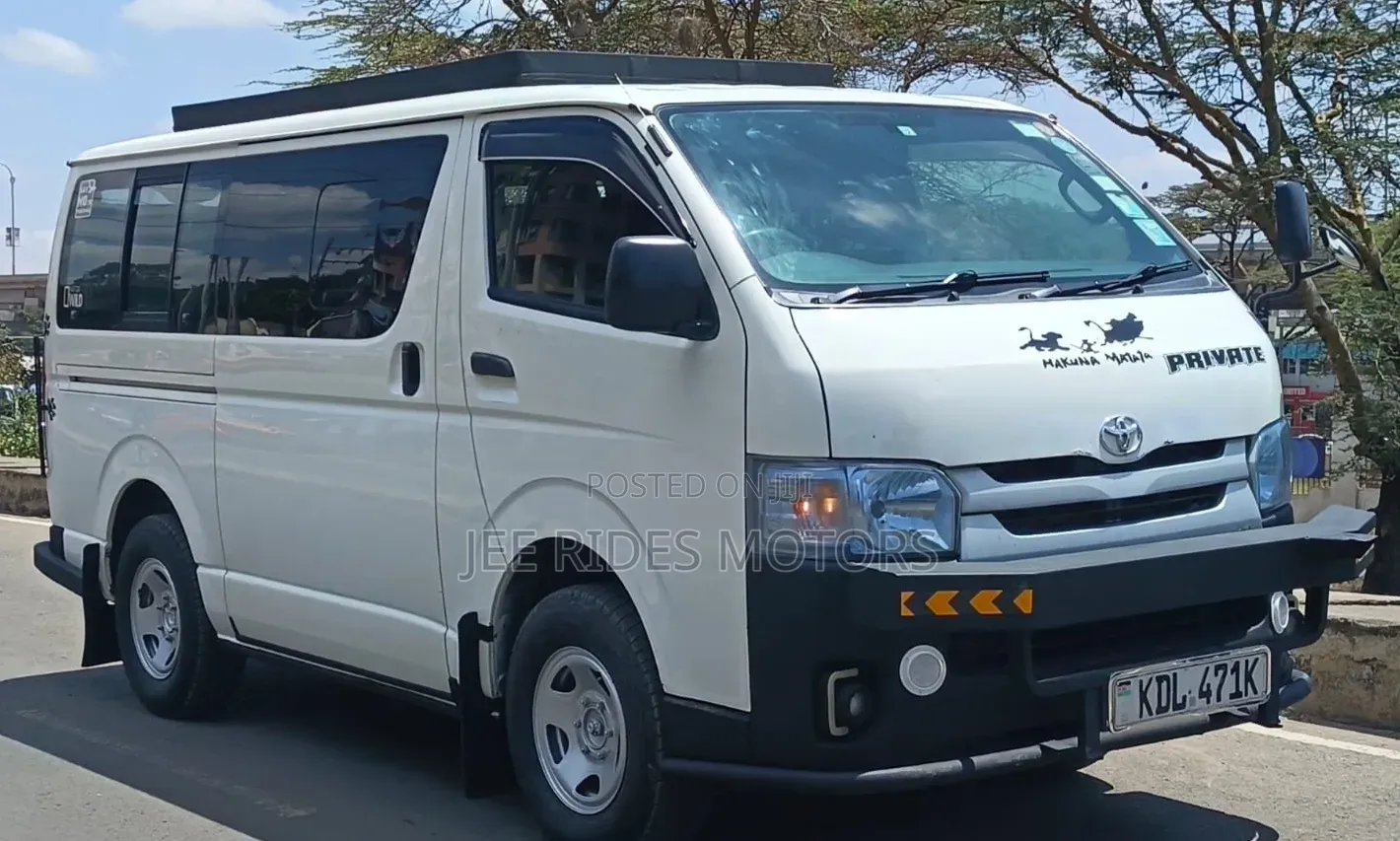 Toyota HiAce 2015