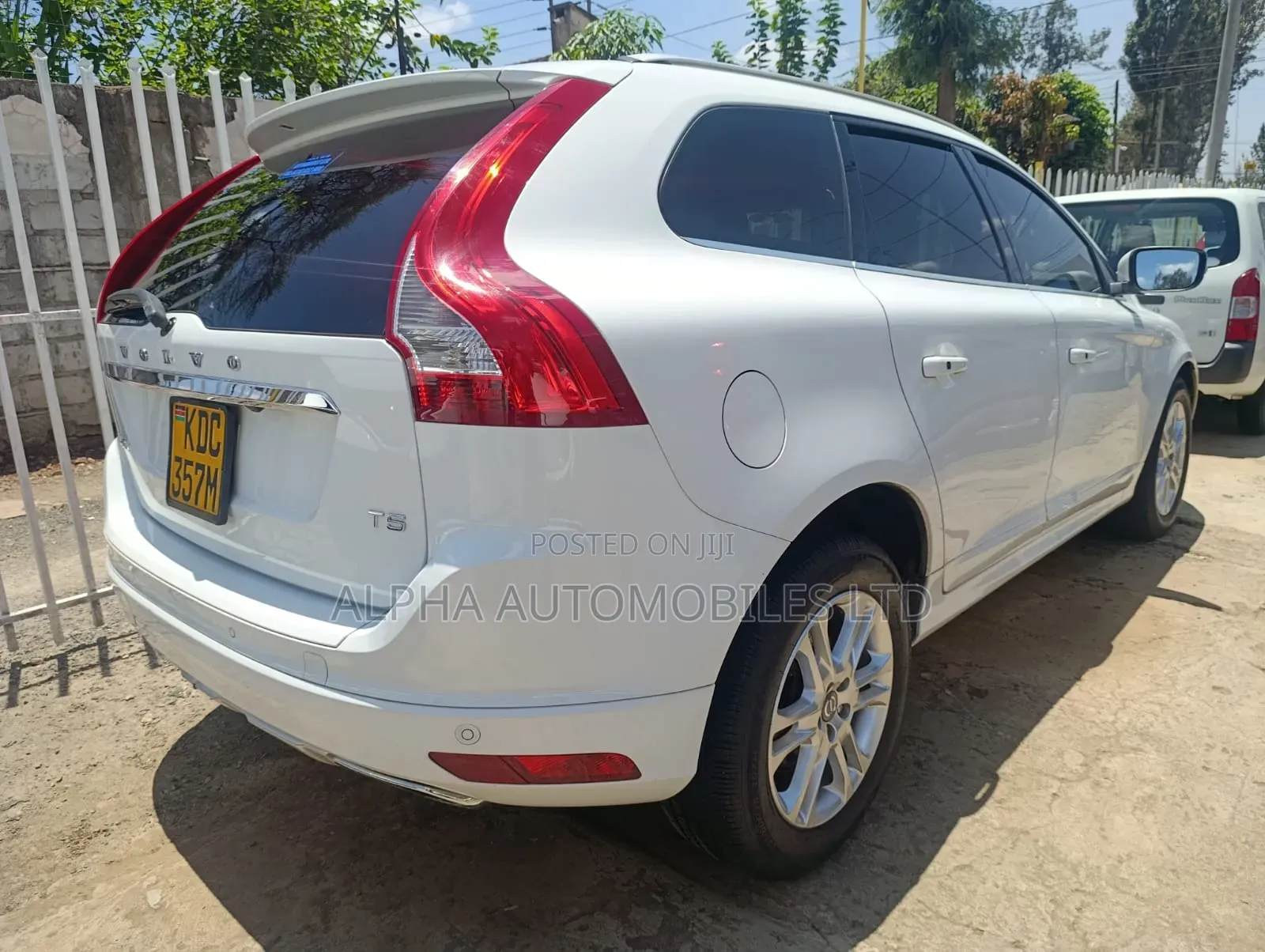 Volvo XC60 2013 White