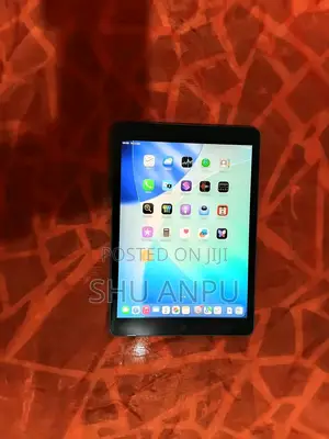 Apple iPad 10.2 (2021) 64 GB Gray