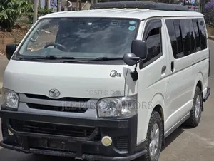 Toyota HiAce 2015 Beige
