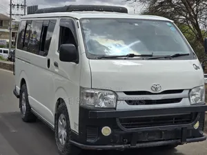 Toyota HiAce 2015 Beige