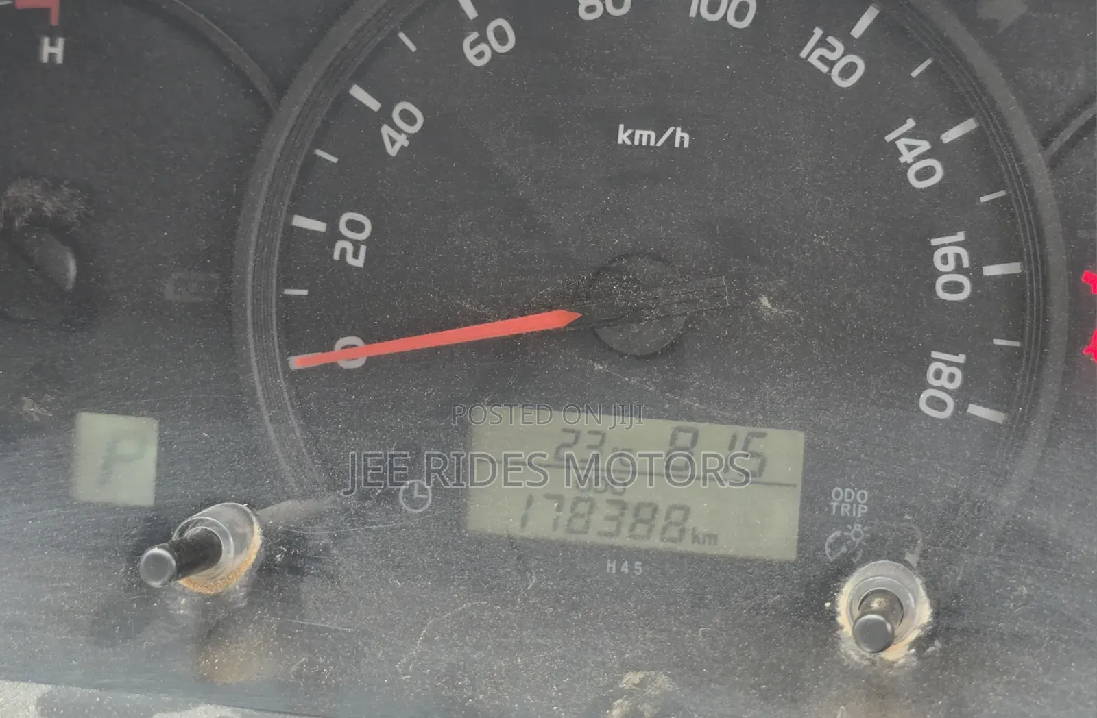 Toyota HiAce 2015 Beige