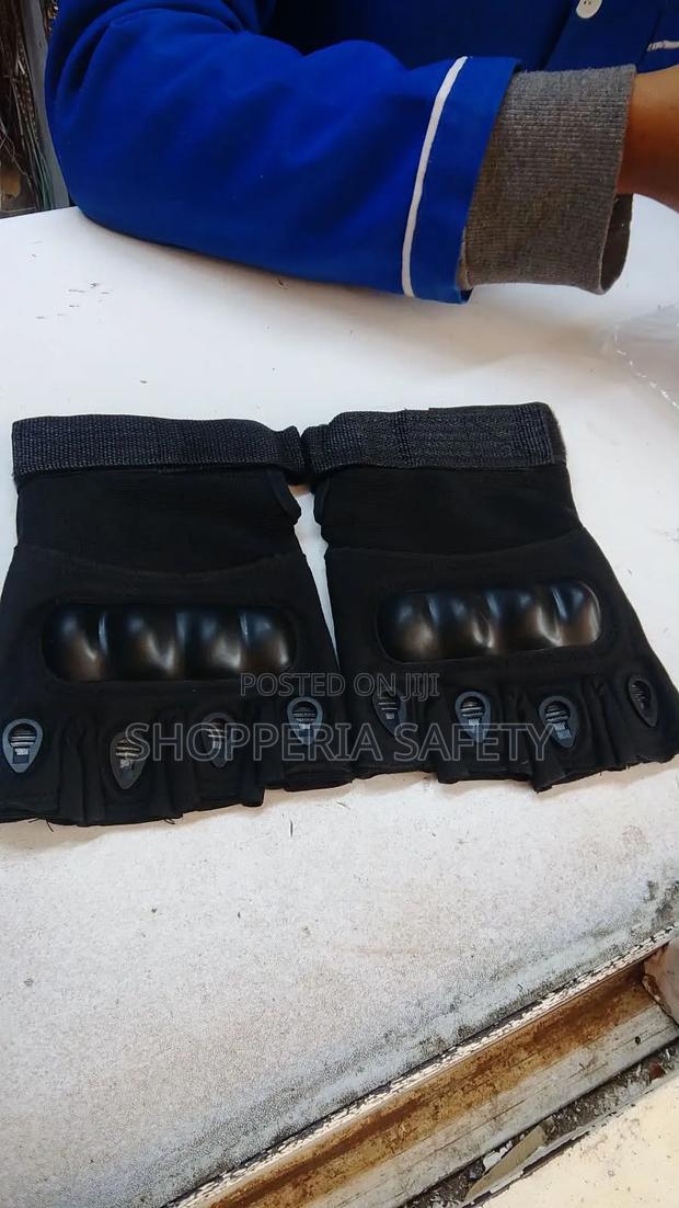 Black Tactical Gloves - main view