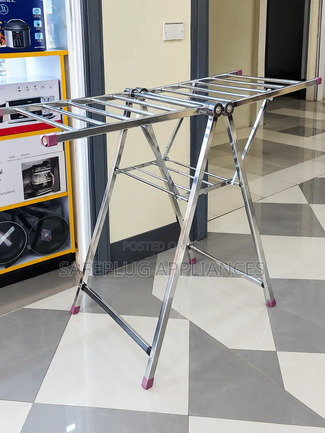 Strong Metallic Clothes Drying Hanger Rack