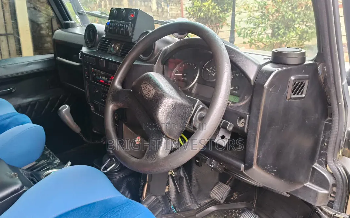 Land Rover Defender 2000