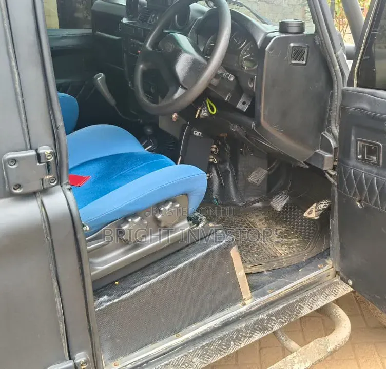 Land Rover Defender 2000