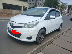 Toyota Vitz 2014 White
