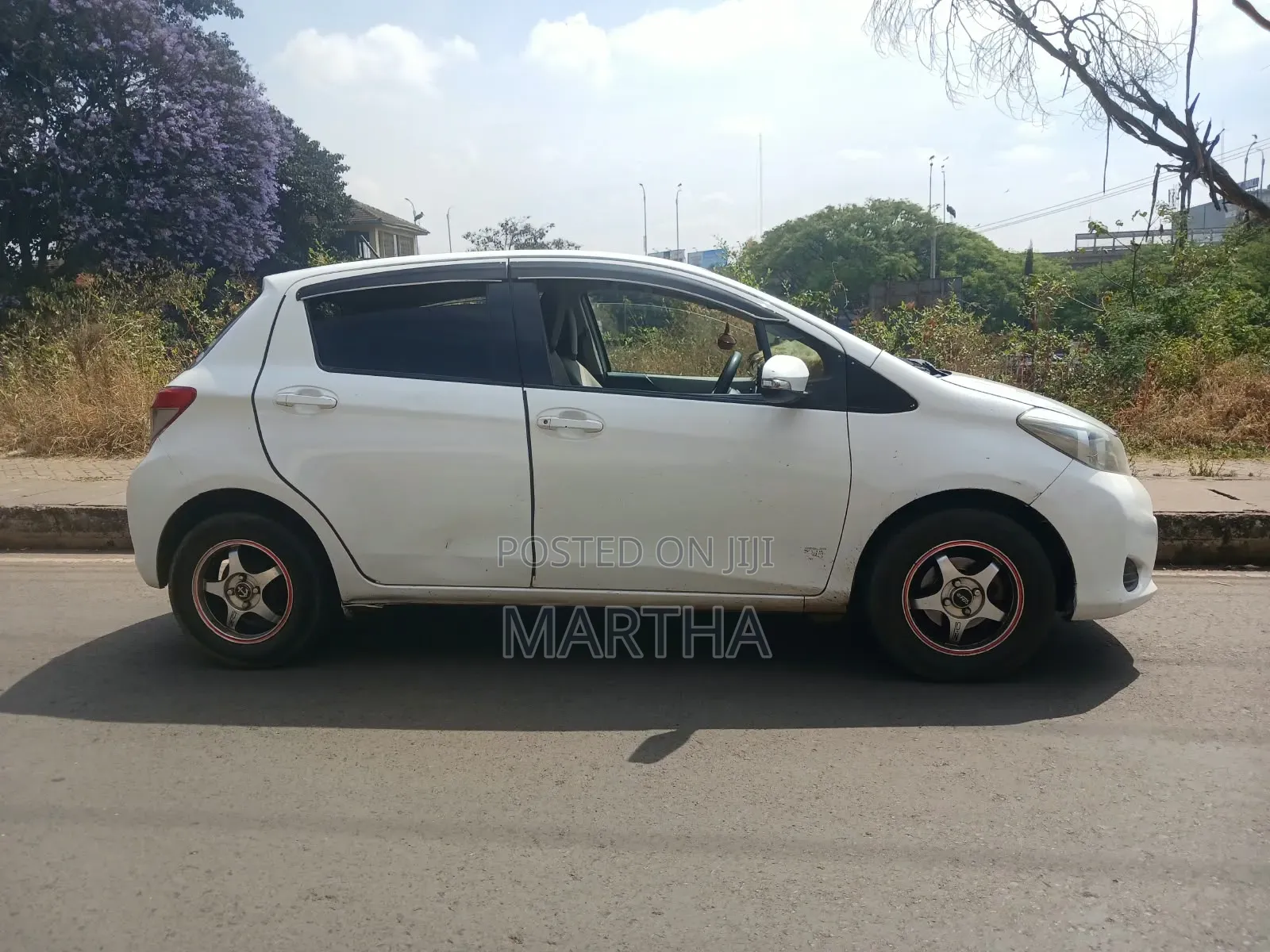 Toyota Vitz 2014 White