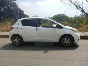 Toyota Vitz 2014 White