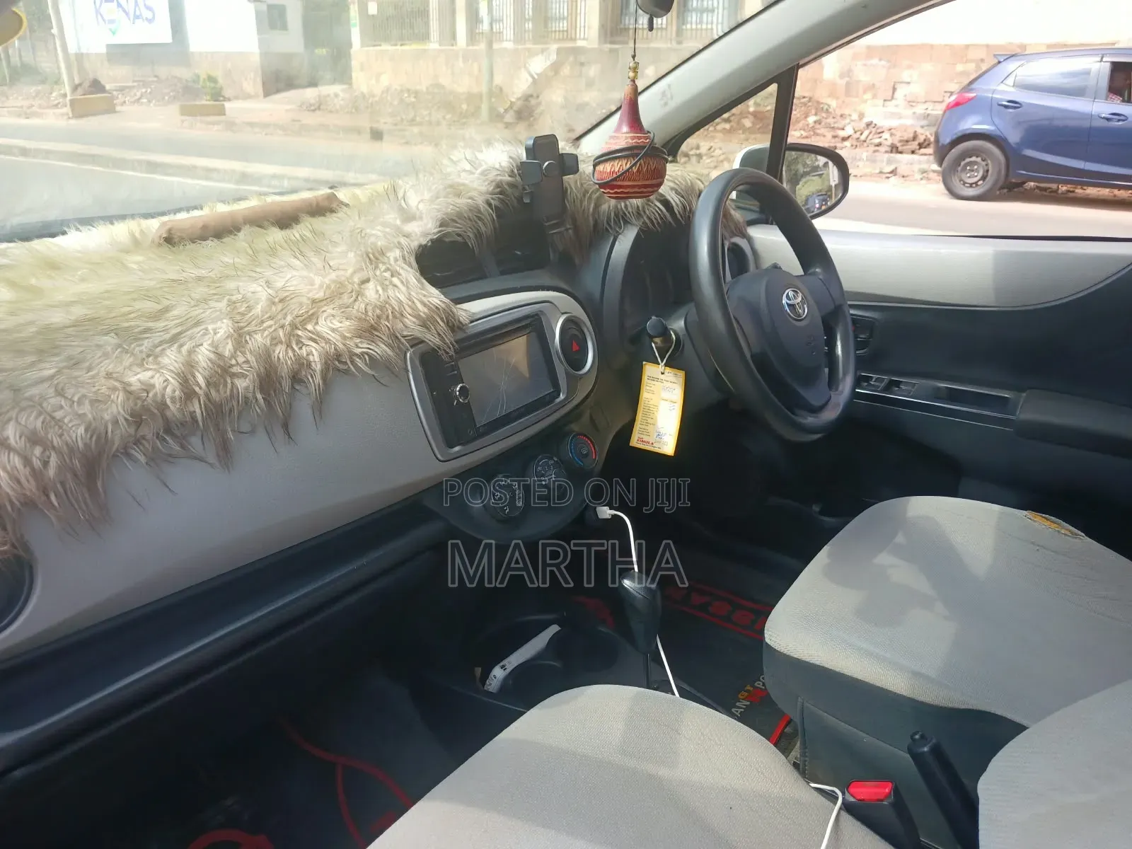 Toyota Vitz 2014 White