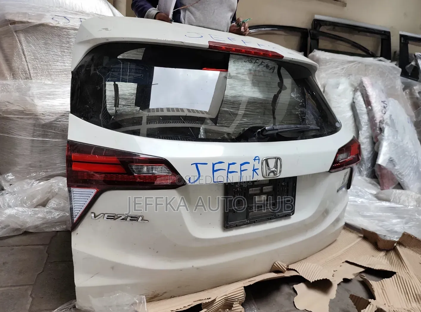 Honda Vezel 2018 Boot