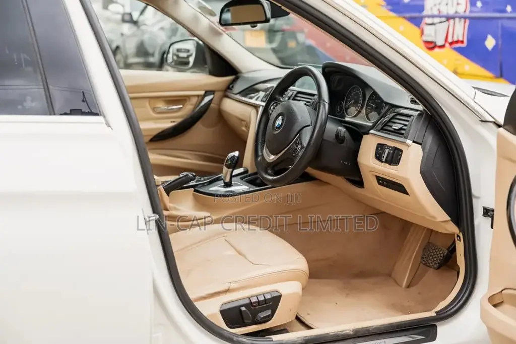 BMW 320i 2014 White