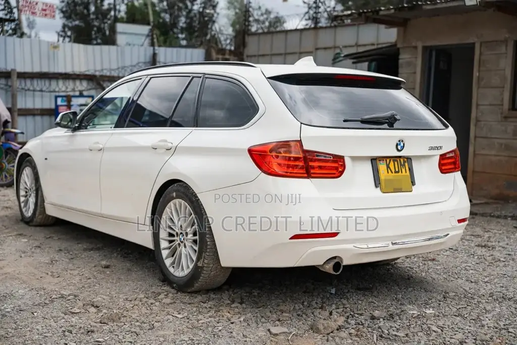 BMW 320i 2014 White
