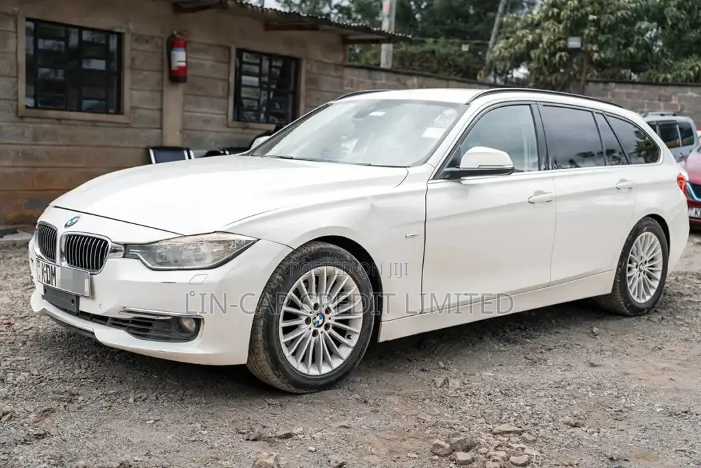 BMW 320i 2014 White