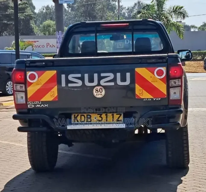 Isuzu D-MAX 2021 Green