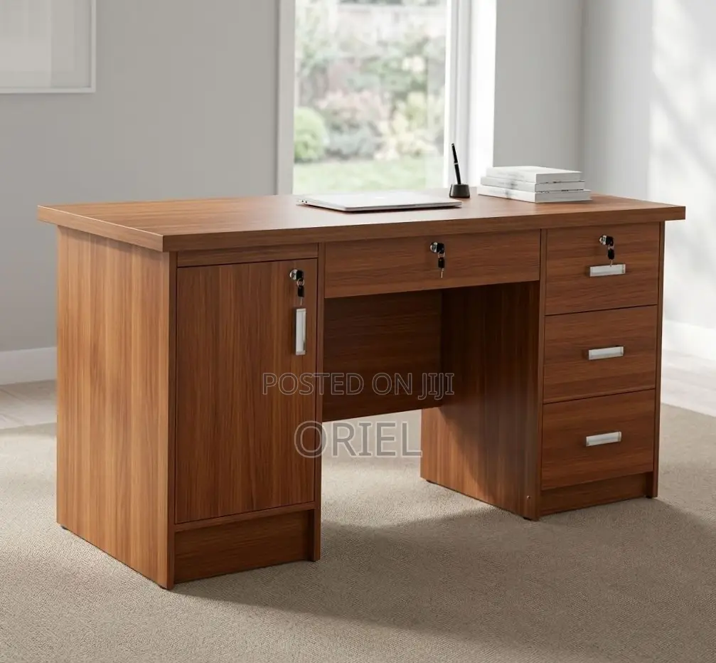 Office Desk : 1400MM Executive Office Desk With Drawers & Cupboard
