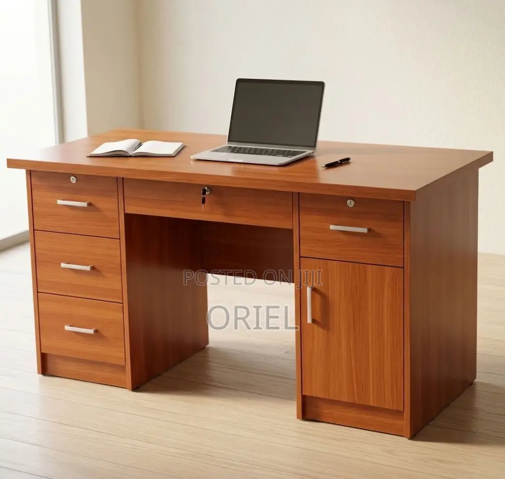 Office Desk : 1400MM Executive Office Desk With Drawers & Cupboard