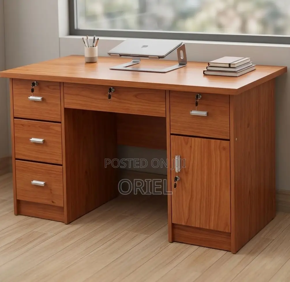 Office Desk : 1400MM Executive Office Desk With Drawers & Cupboard
