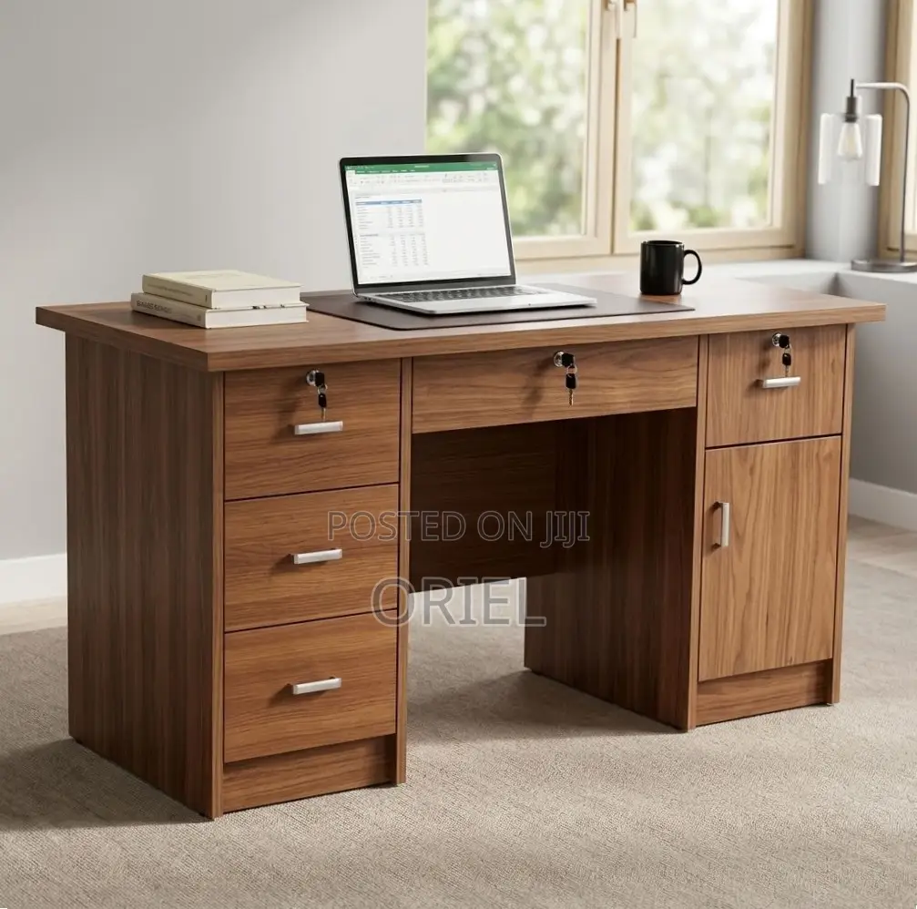 Office Desk : 1400MM Executive Office Desk With Drawers & Cupboard