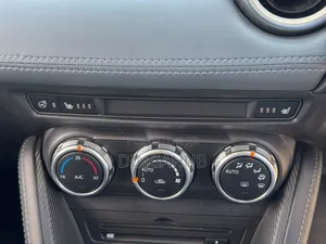 Mazda 2 2019 Silver