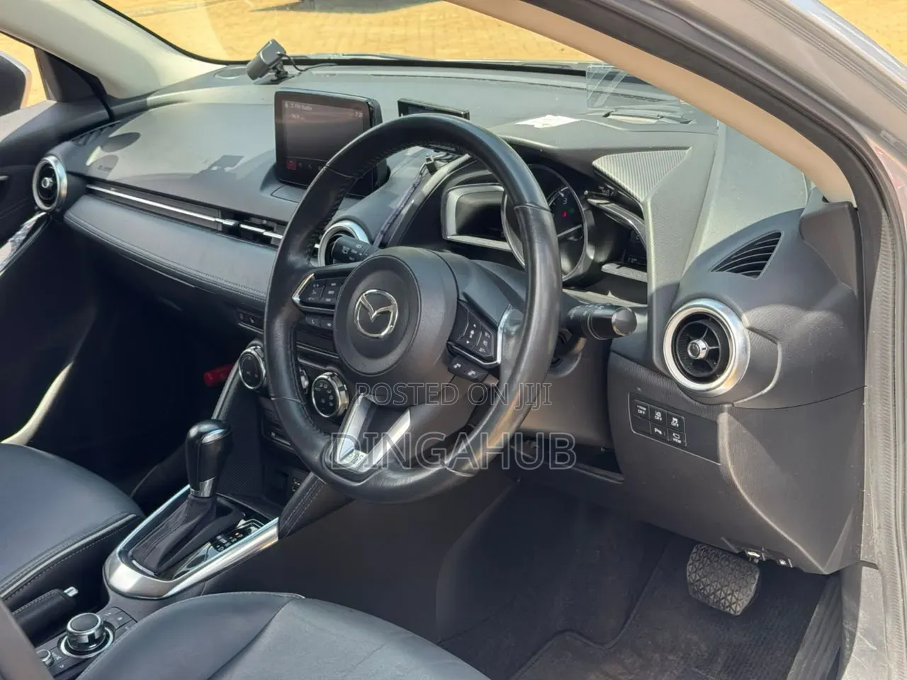 Mazda 2 2019 Silver