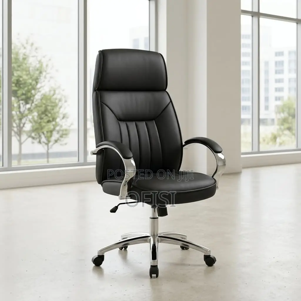 Office Chair; Black Director's Office Chair