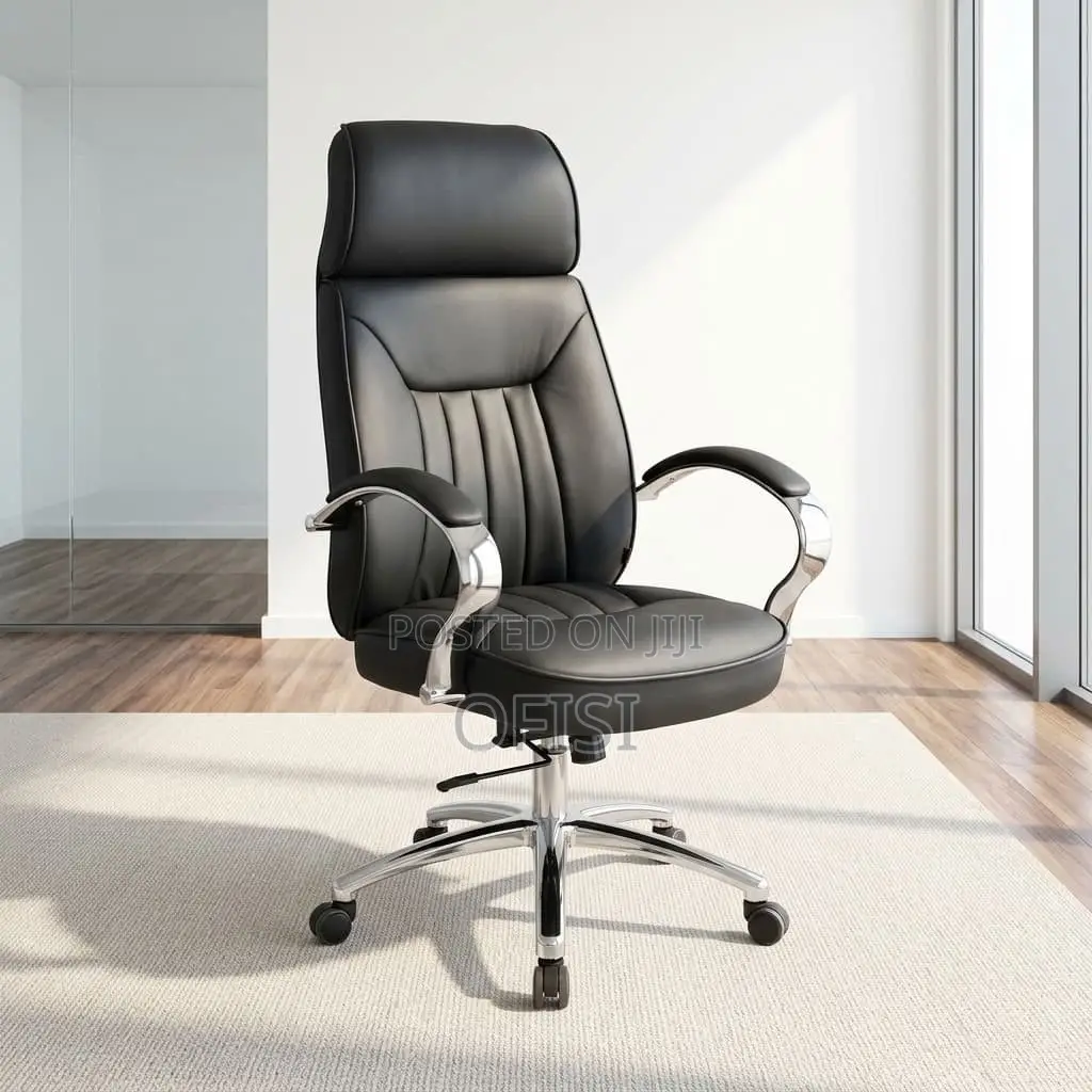 Office Chair; Black Director's Office Chair