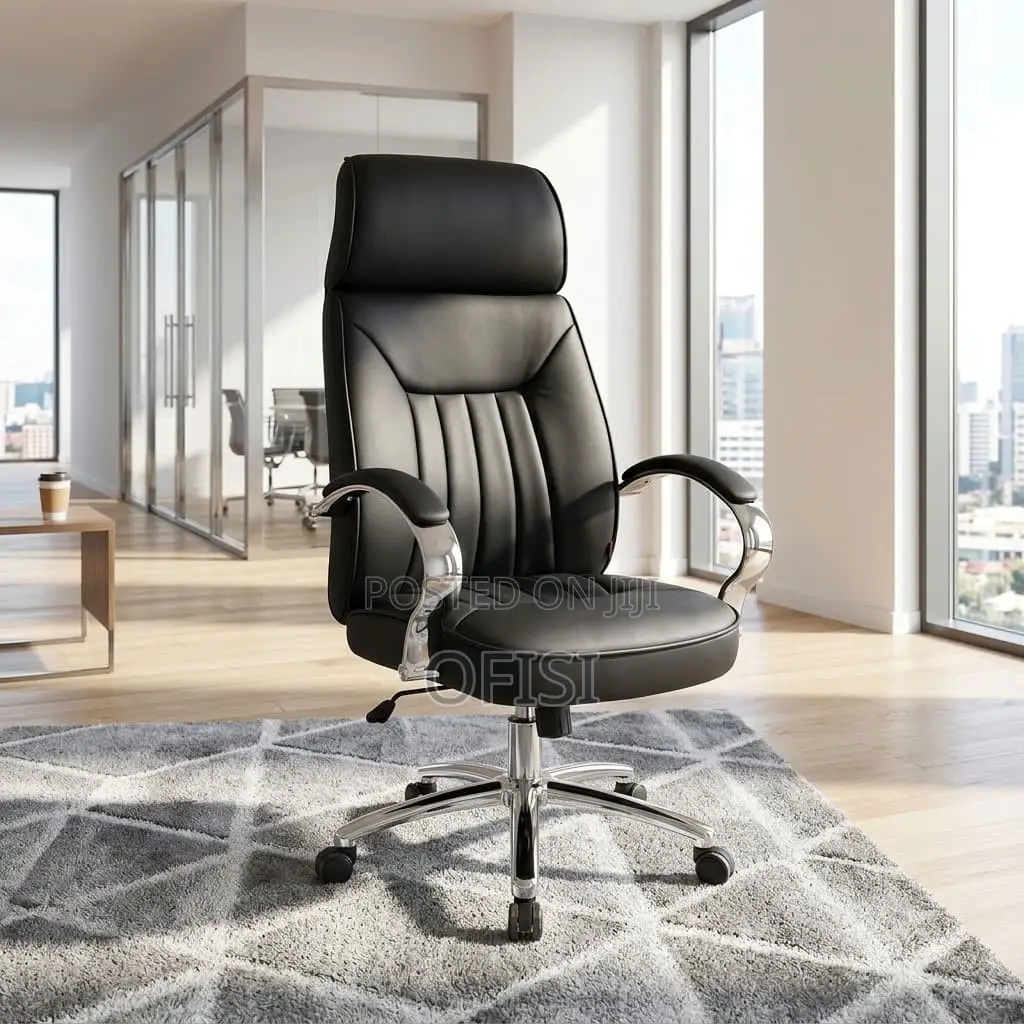Office Chair; Black Director's Office Chair