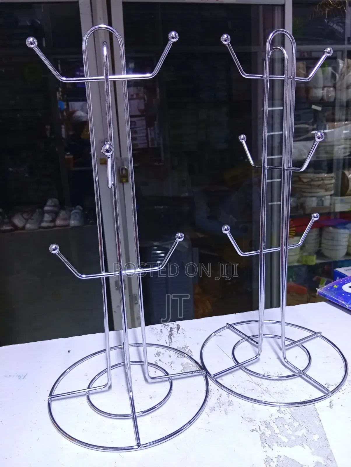 Light Silver Cup Stand