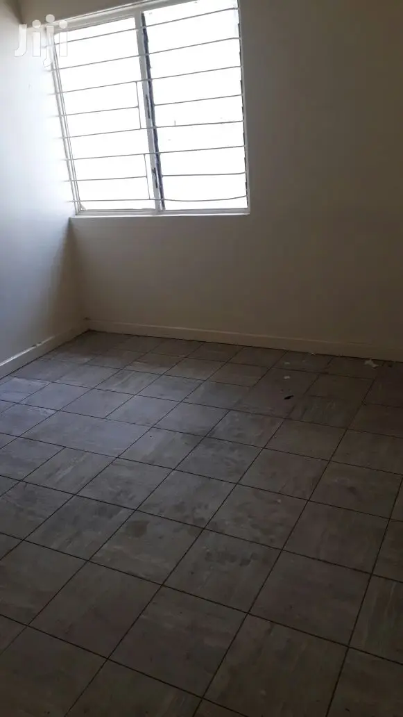Parklands 2 Bedroom Flat Available For Rent