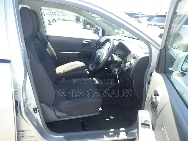Nissan 100 2019 Silver
