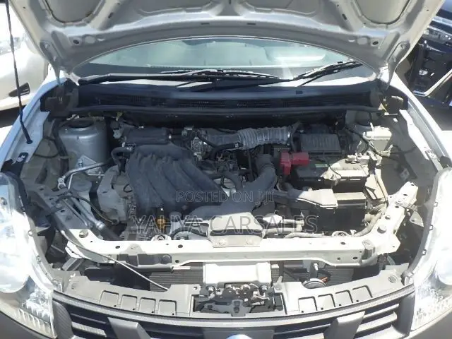 Nissan 100 2019 Silver