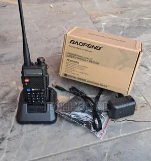 UV-5R Walkie Talkie 136-174/400-520MHz Radios FM Transceiver