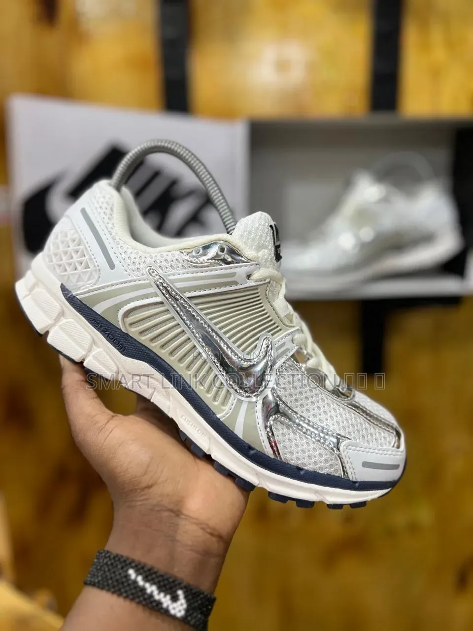 *New Nike Vomero 5* 